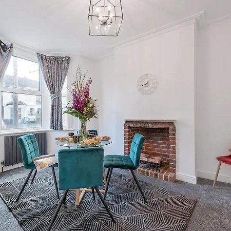 Pembroke House Apartment Norwood Luaran gambar